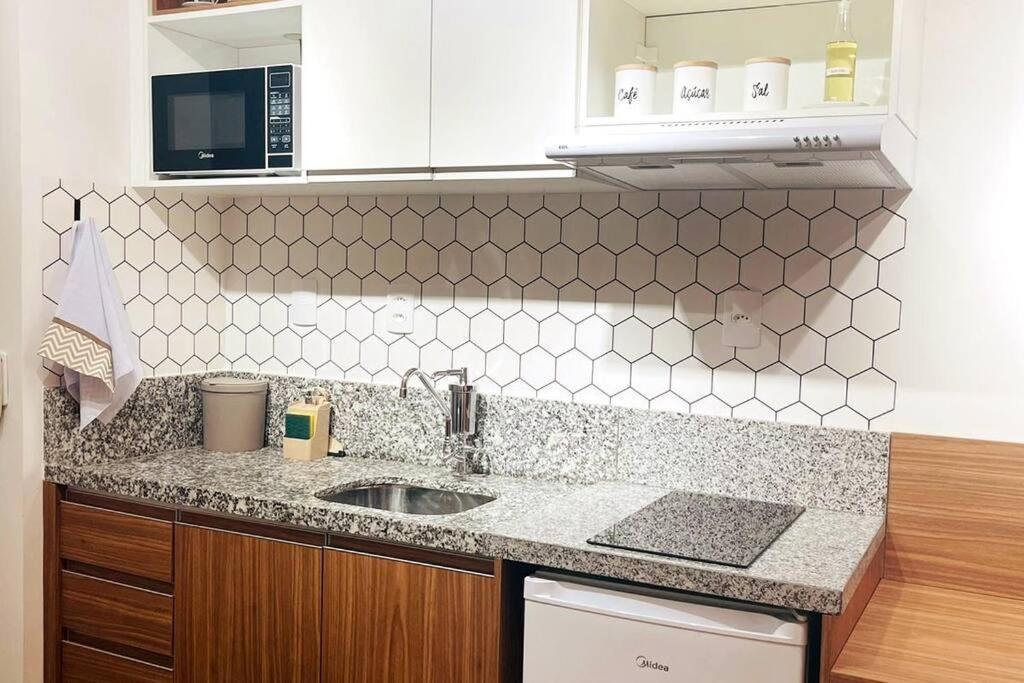18 - Centro De Sp, 200m Metro Bras Apartamento São Paulo